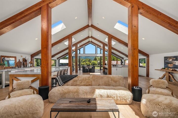 Property Photo:  31405 SE Redmond-Fall City Road  WA 98024 