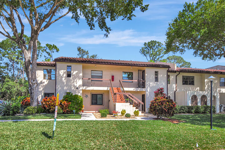 Property Photo: 21864 Arriba Real 3 D FL 33433