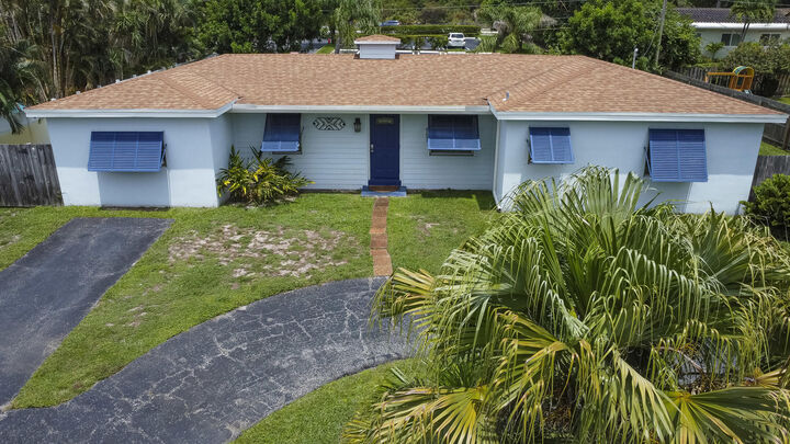 Property Photo:  3280 Churchill Drive  FL 33435 