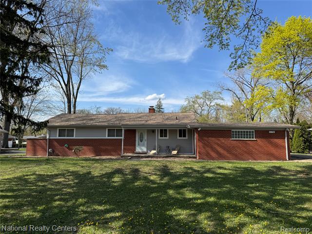 Property Photo: 31720 N Marklawn Street MI 48334