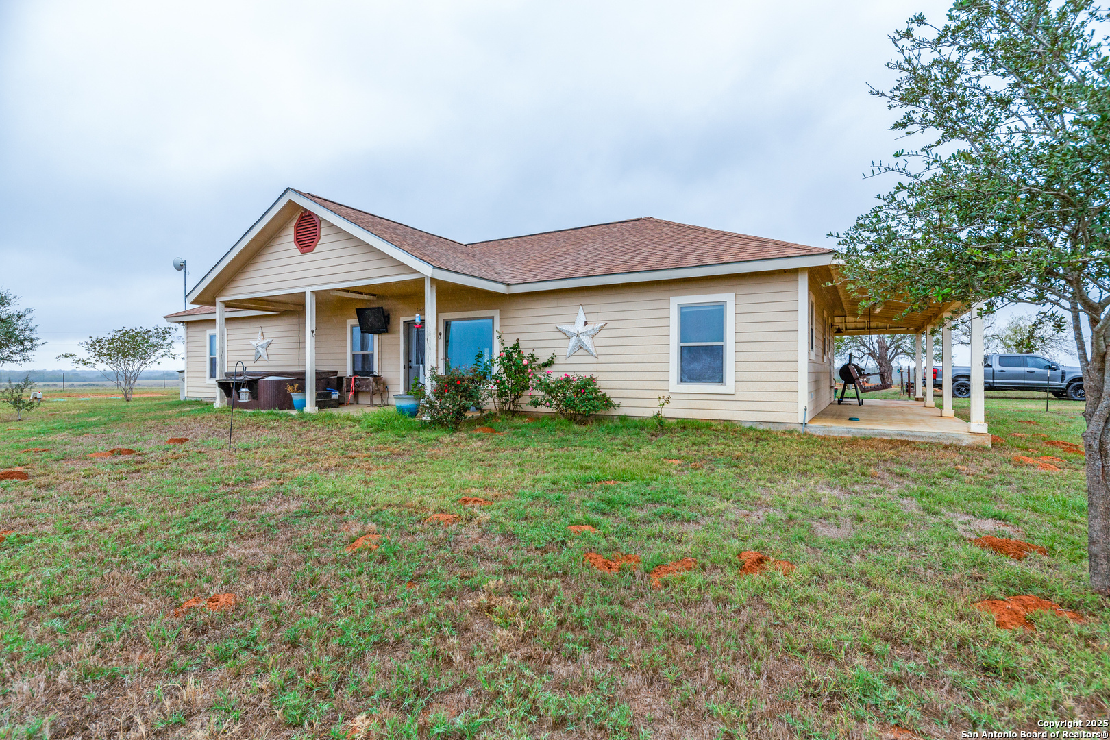Property Photo: 2217 County Road 412 TX 78160