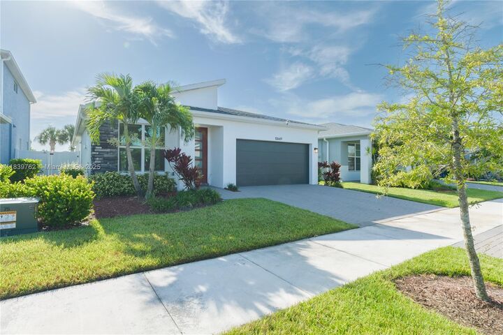 Property Photo:  10669 SW Gloriana St  FL 34987 