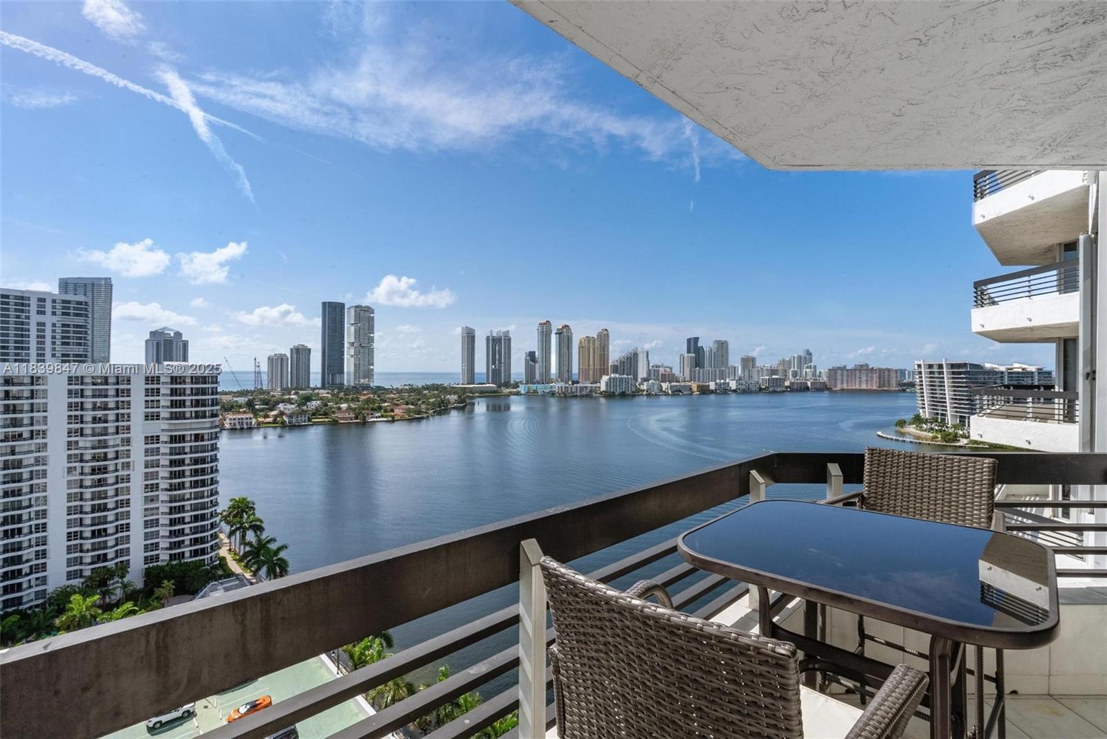 Property Photo: 3530 Mystic Pointe Dr 2014 FL 33180