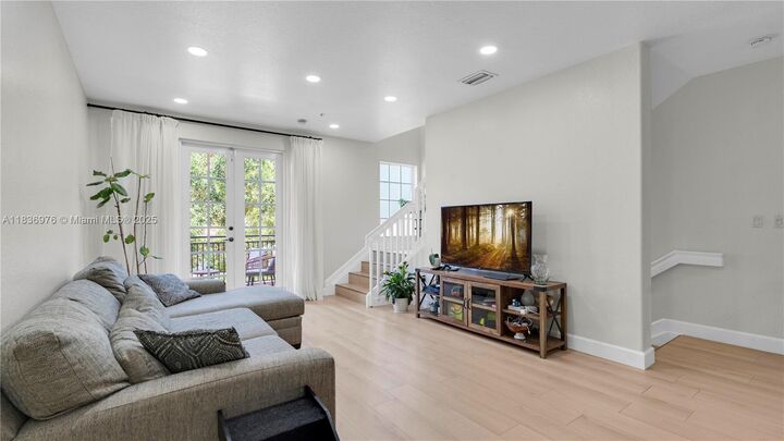 Property Photo:  814 SW 147th Ave 3606  FL 33027 