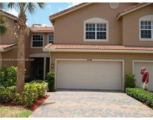 Property Photo: 4438 Colony View Dr FL 33463