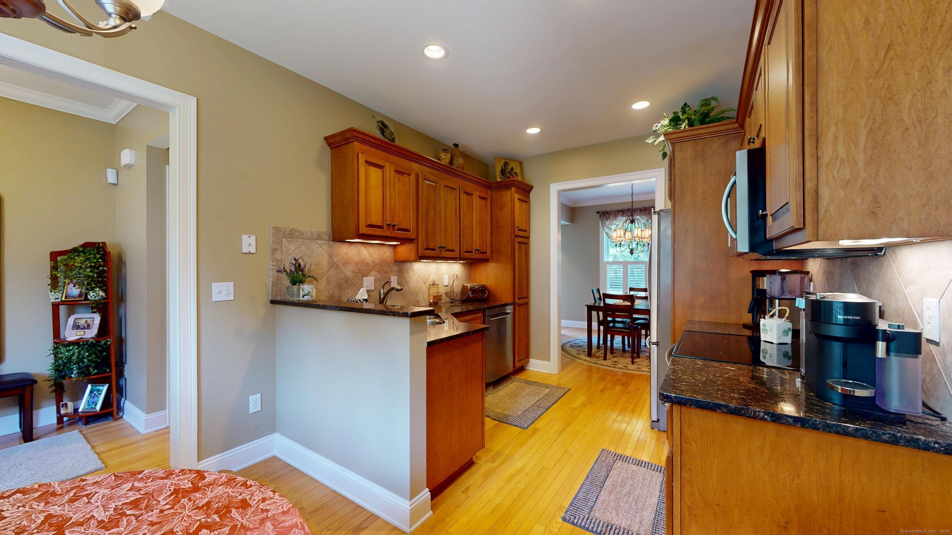Property Photo: 141 Bradford Walk 141 CT 06053