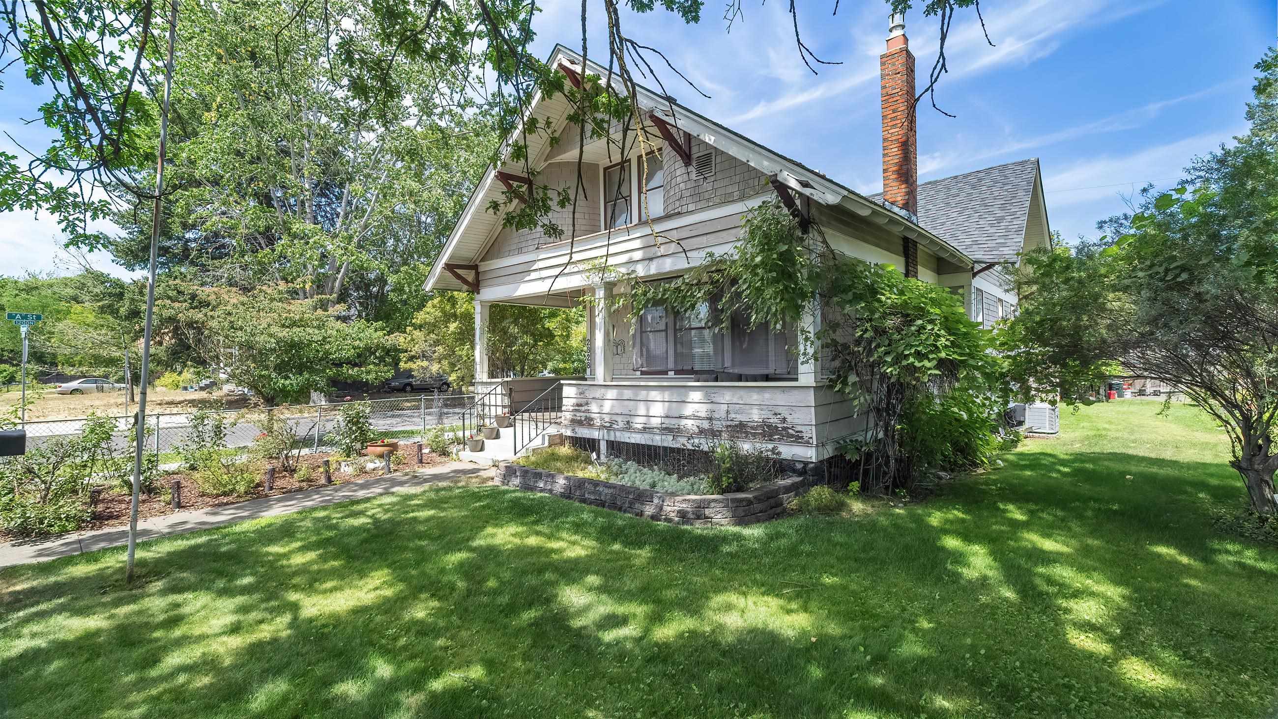 Property Photo: 2828 W Boone Ave WA 99201
