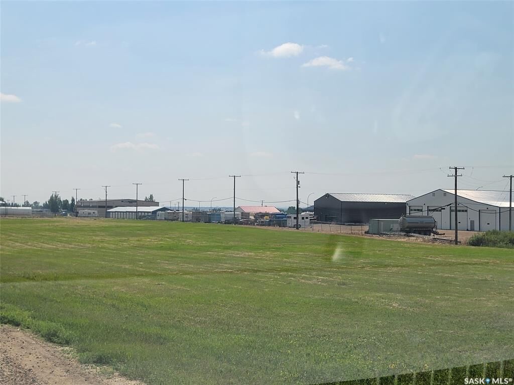 Photo de la propriété:  5504/5506/5508 46th Street  SK S0L 2C0 