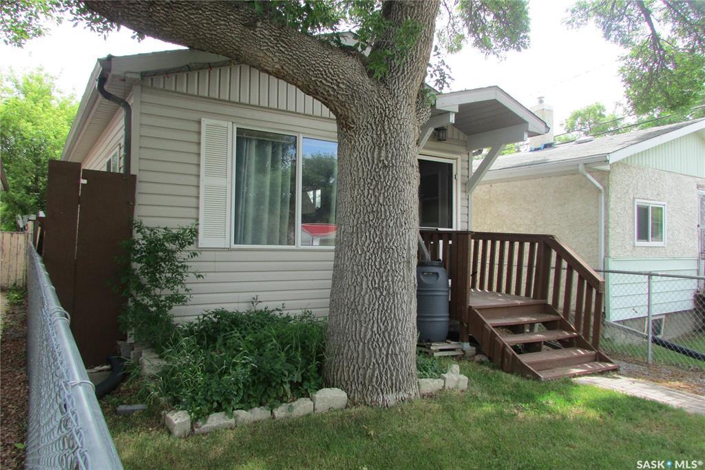 Property Photo: 1455 Connaught Street SK S4T 4T1