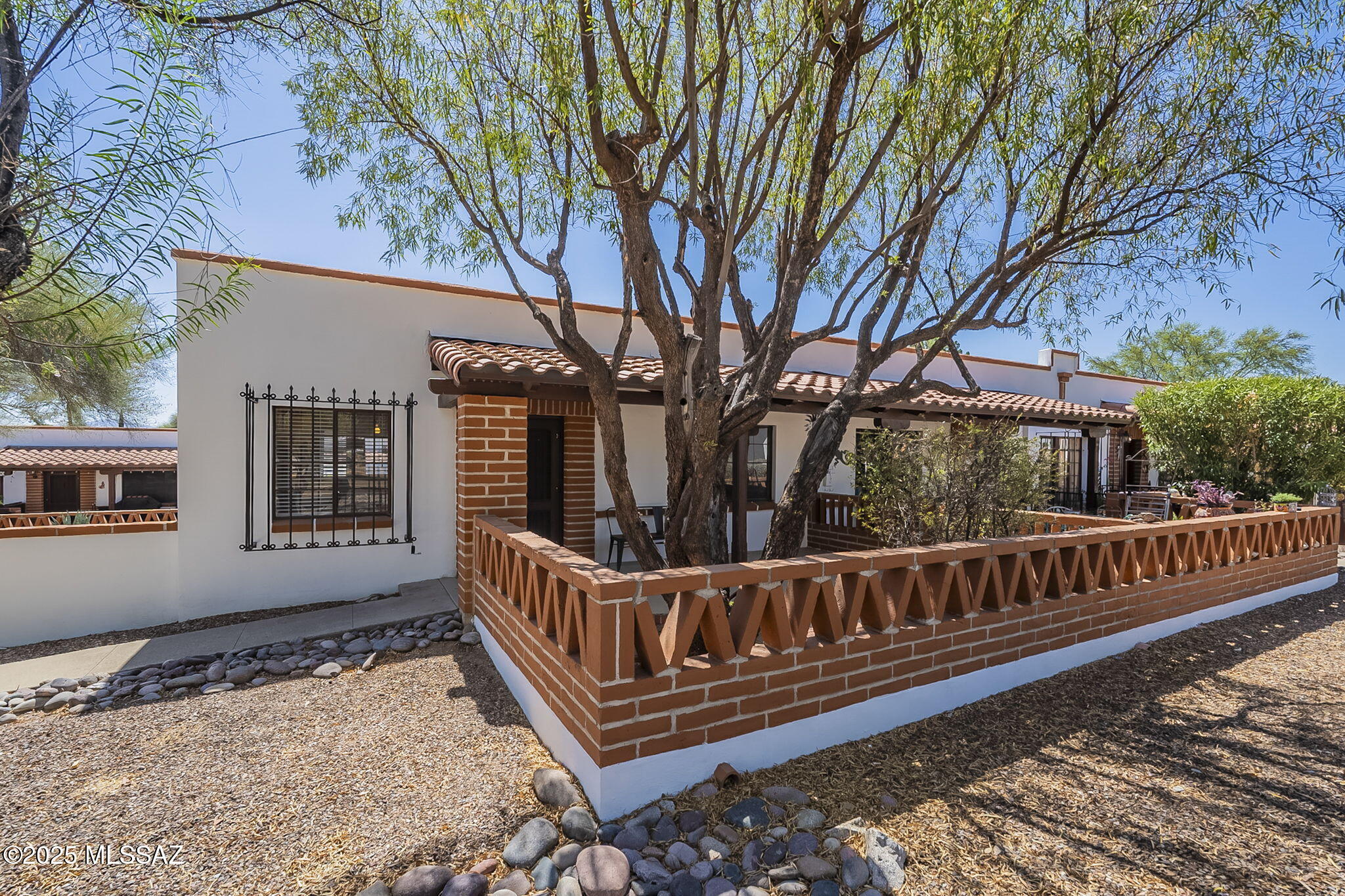 Property Photo: 221 S Paseo Tierra Apt A AZ 85614