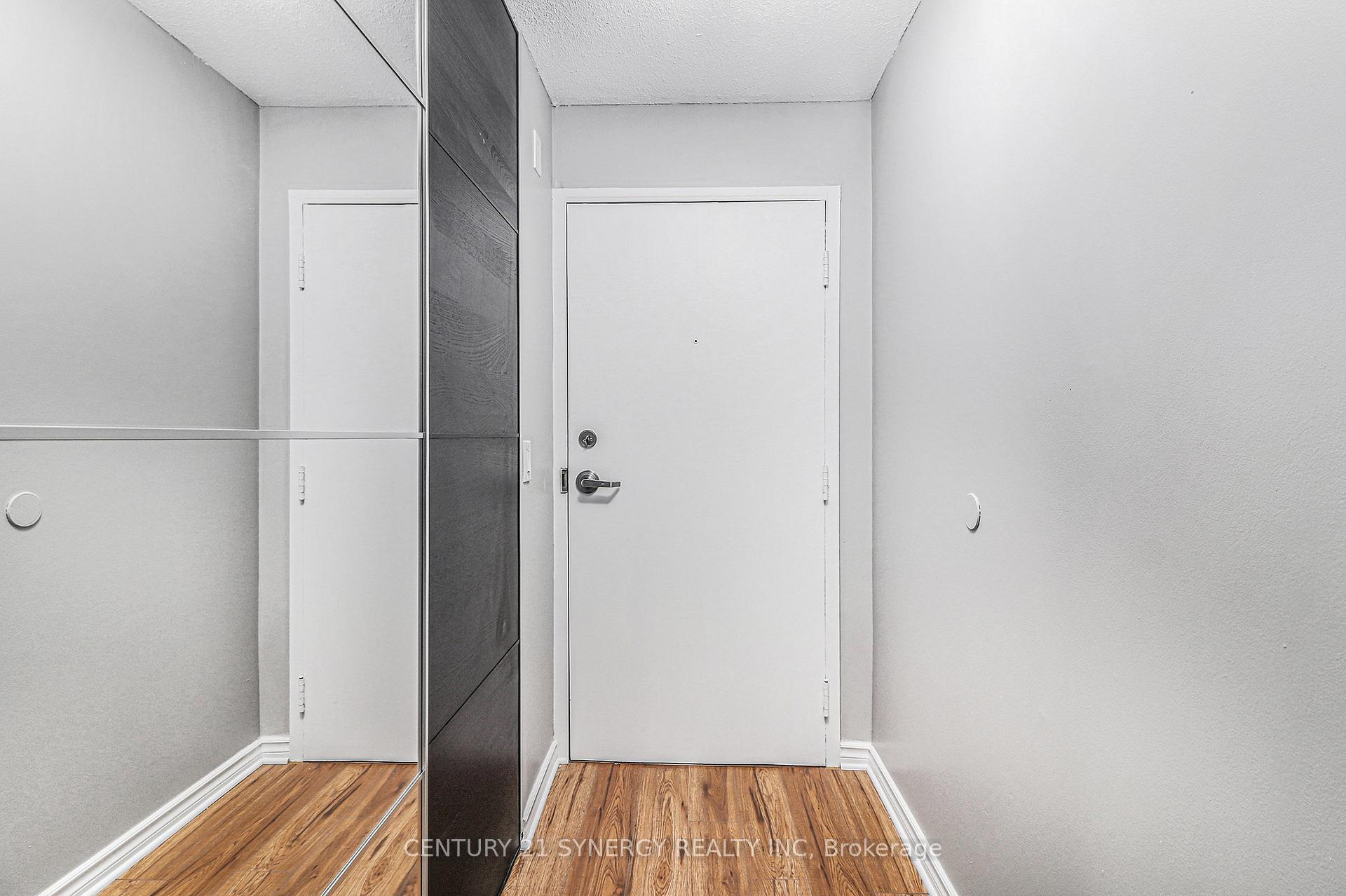 Property Photo: 475 Laurier Avenue W 405 ON K1R 7X1