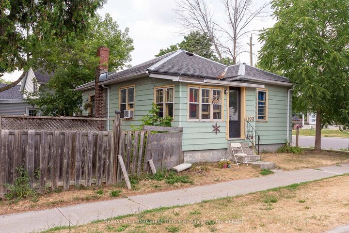 Property Photo: 103 Centre Street ON K0K 1X0