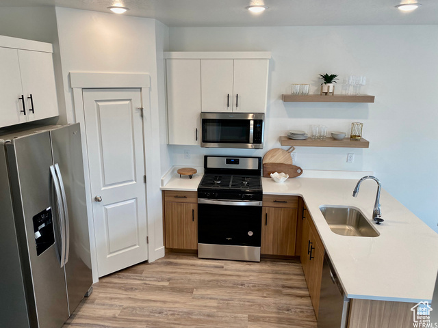 Property Photo: 504 W 400 S UT 84332