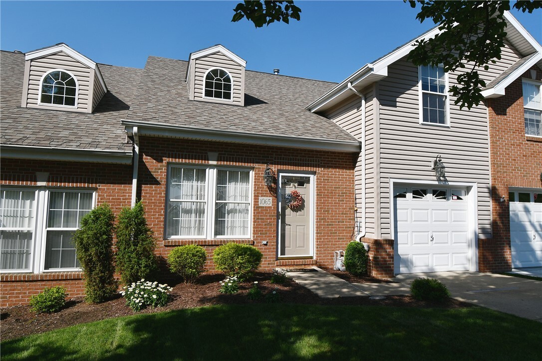 Property Photo: 1065 Duncan Ln PA 15236