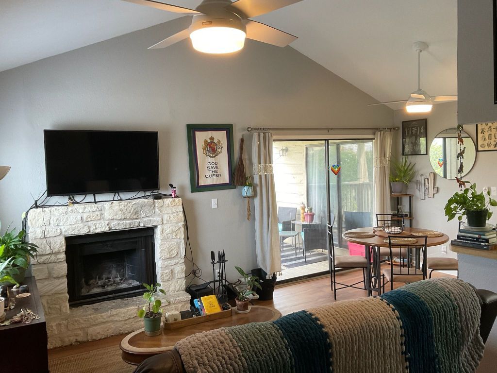 Property Photo: 1013 Chestnut Street Building C, Unit 5 TX 78666