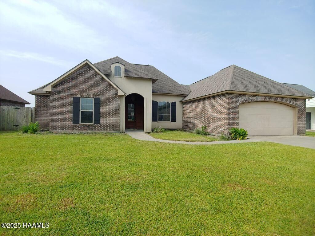 Property Photo: 113 Thomas Oak Drive LA 70525