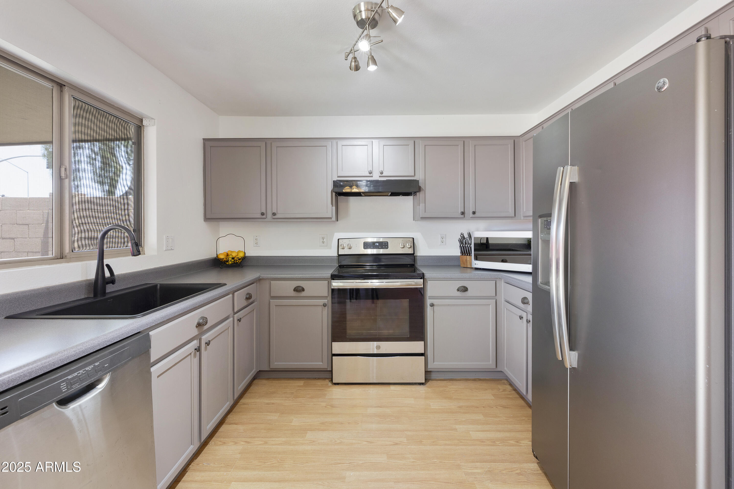 Property Photo: 9960 E Dragoon Circle AZ 85208