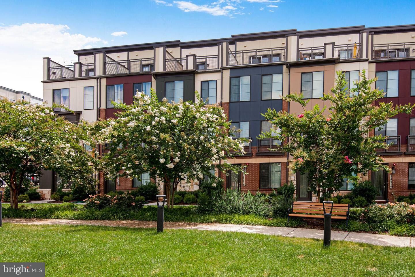 Property Photo: 14516 Lake Vista Drive VA 20151