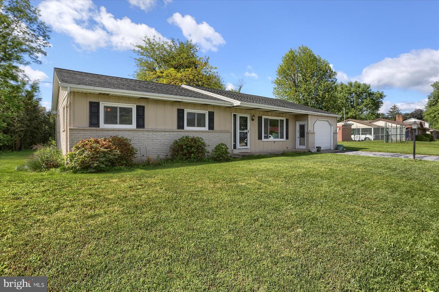 202 Hillcrest Drive  New Cumberland PA 17070 photo