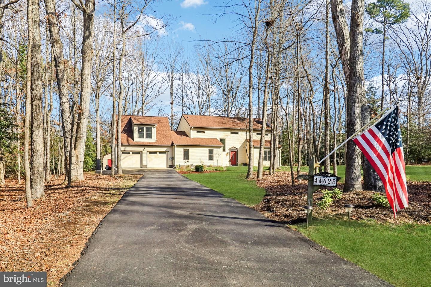 Property Photo:  44628 Cedar Court  MD 20619 