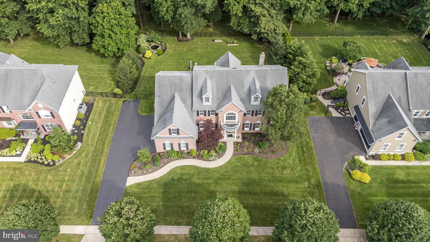 Property Photo: 5262 Bailey Court E PA 18902