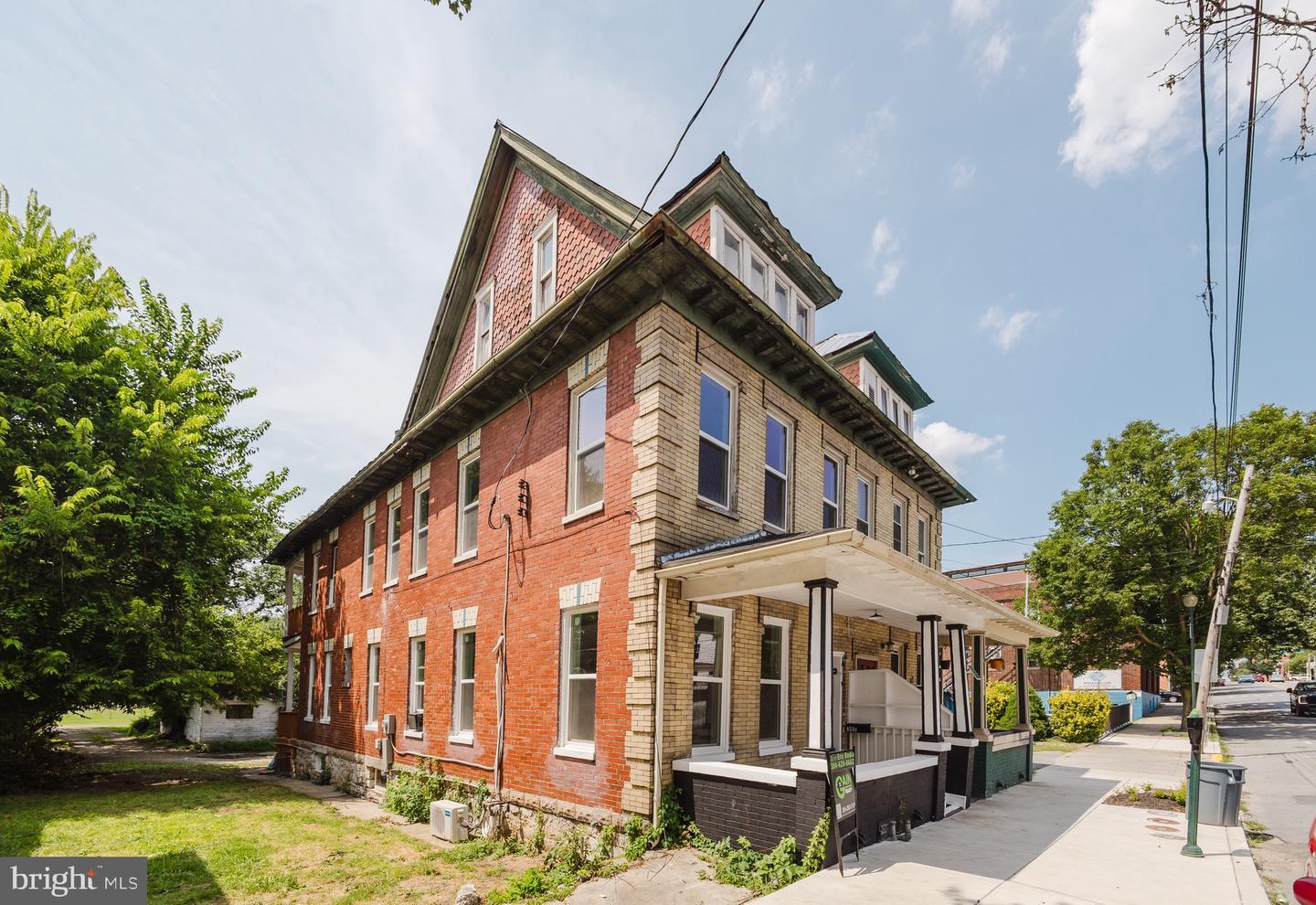 Property Photo: 315 S Queen Street WV 25401