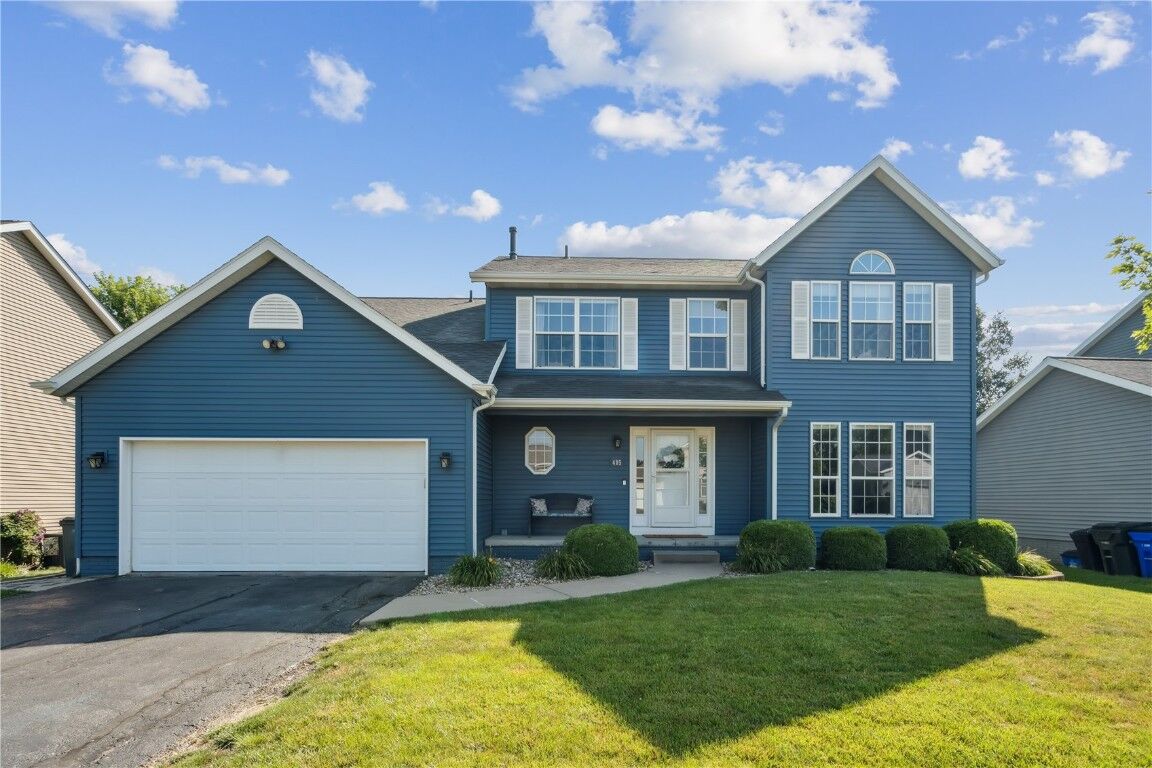 Property Photo: 405 Stoney Creek Road NW IA 52405