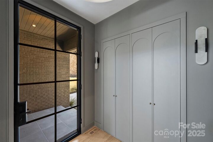 Property Photo:  600 Lorna Street  NC 28205 