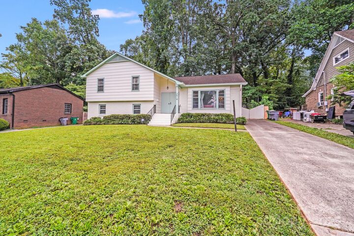 Property Photo:  3518 Donovan Place  NC 28215 