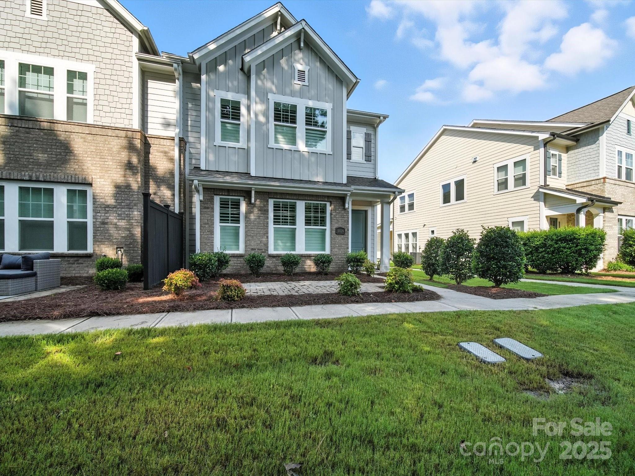 Property Photo: 10026 Wayfair Meadow Court NC 28277
