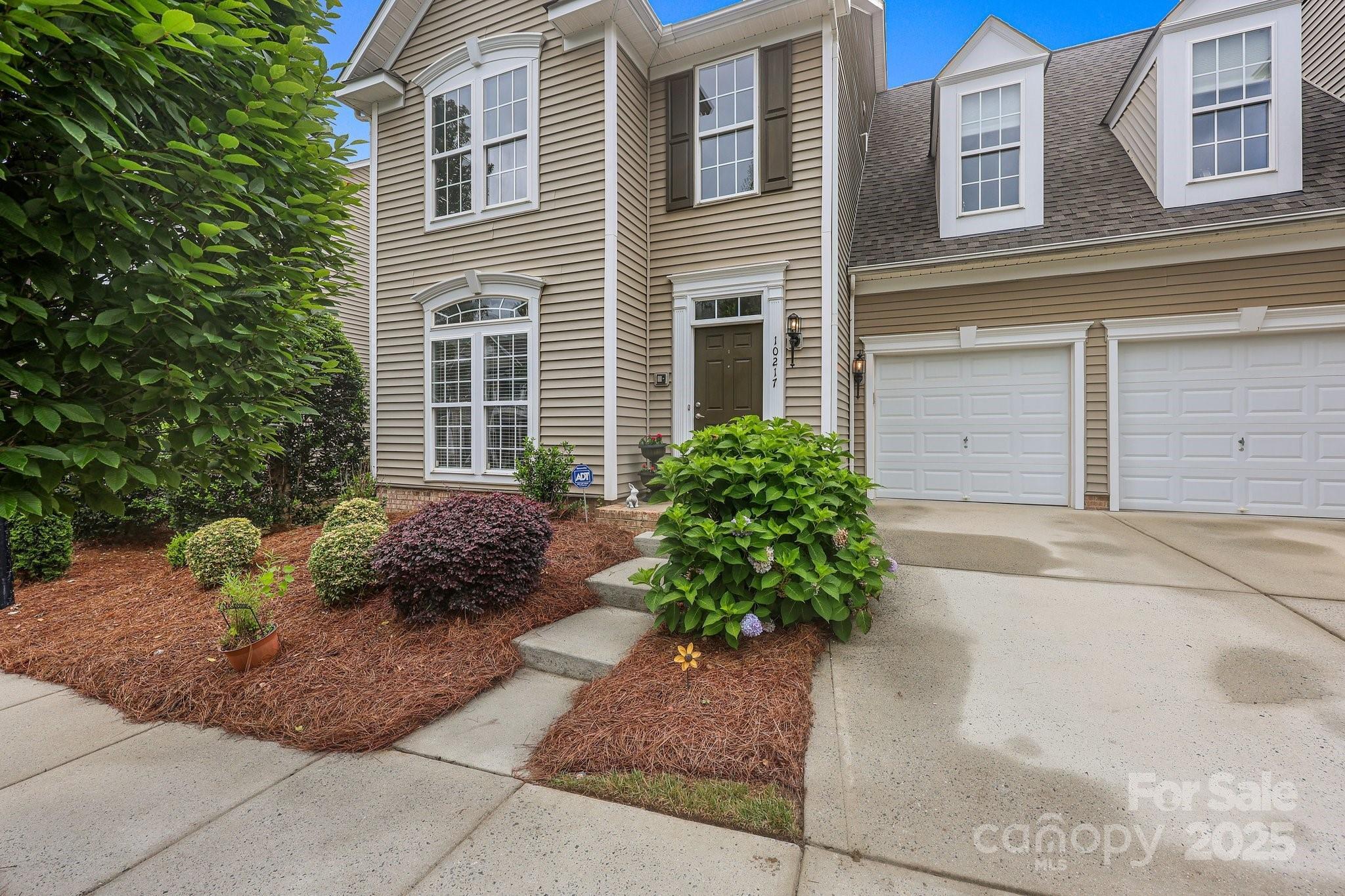 Property Photo: 10217 Linksland Drive NC 28078