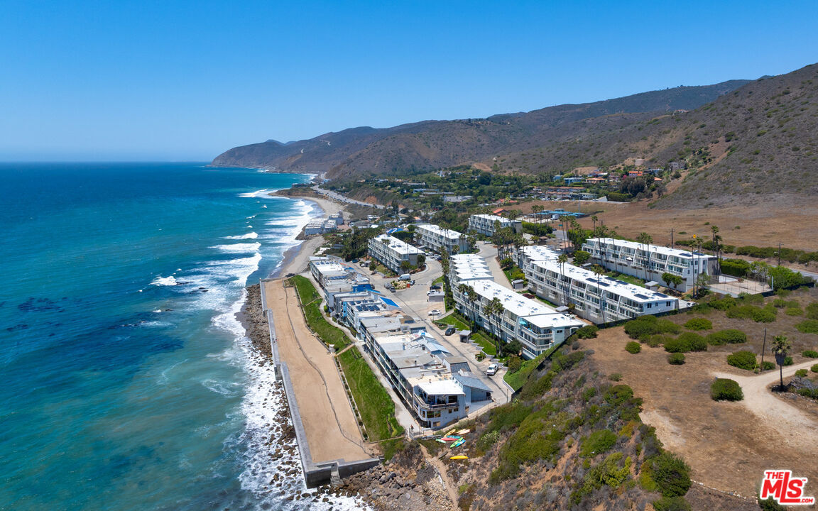11964 Whalers Ln  Malibu CA 90265 photo