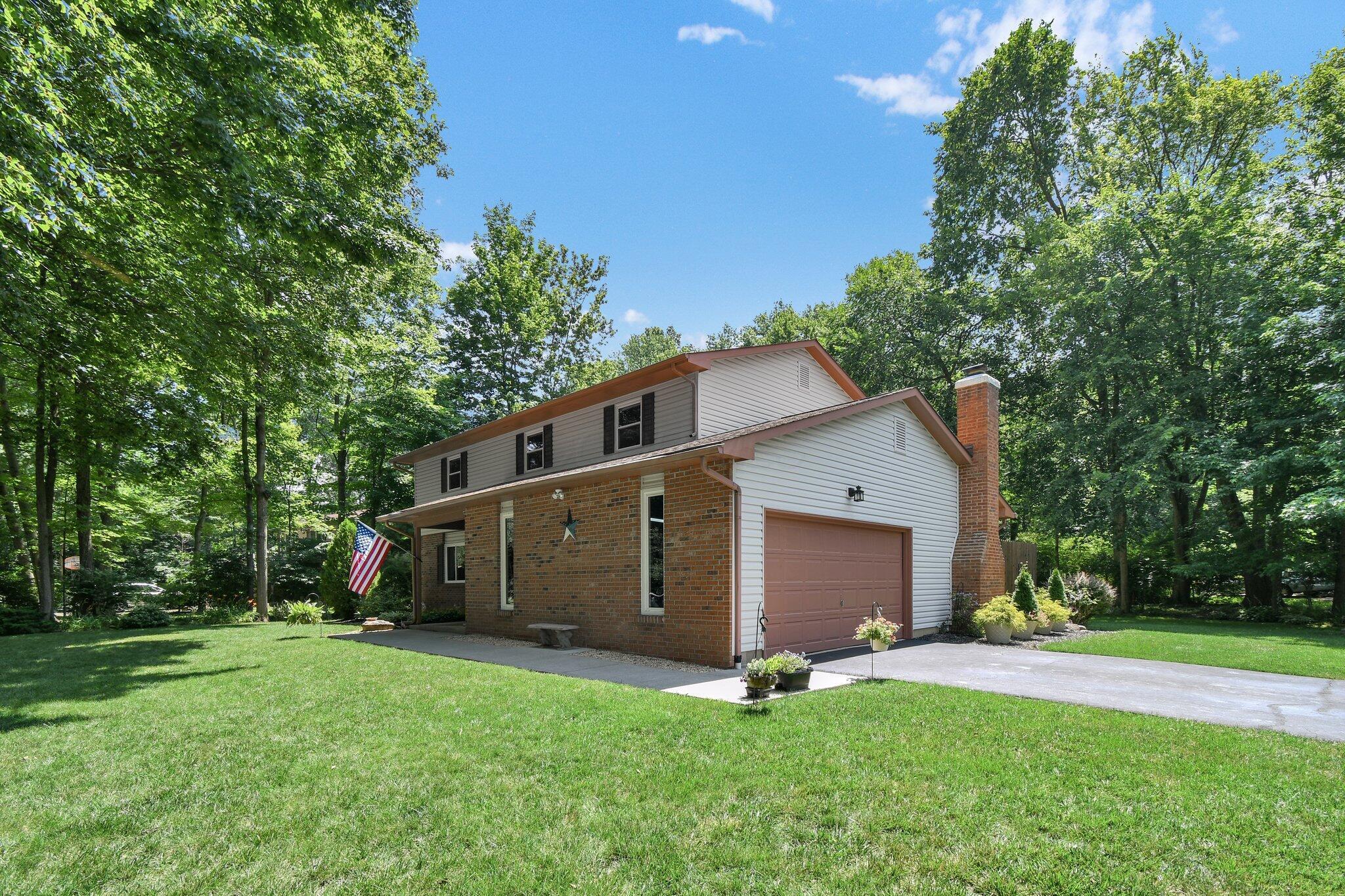 Property Photo:  13892 Woodsedge Court  OH 43147 