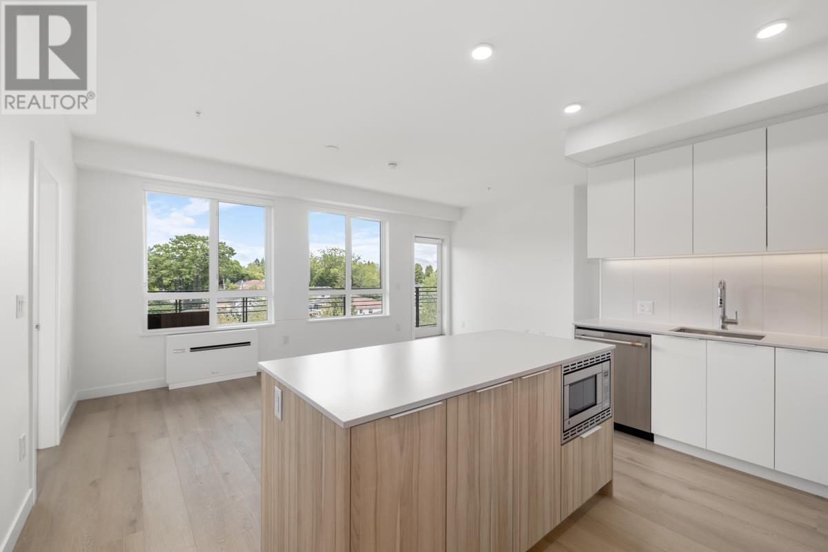 Property Photo: 2450 Garden Drive 605 BC V5N 0K1