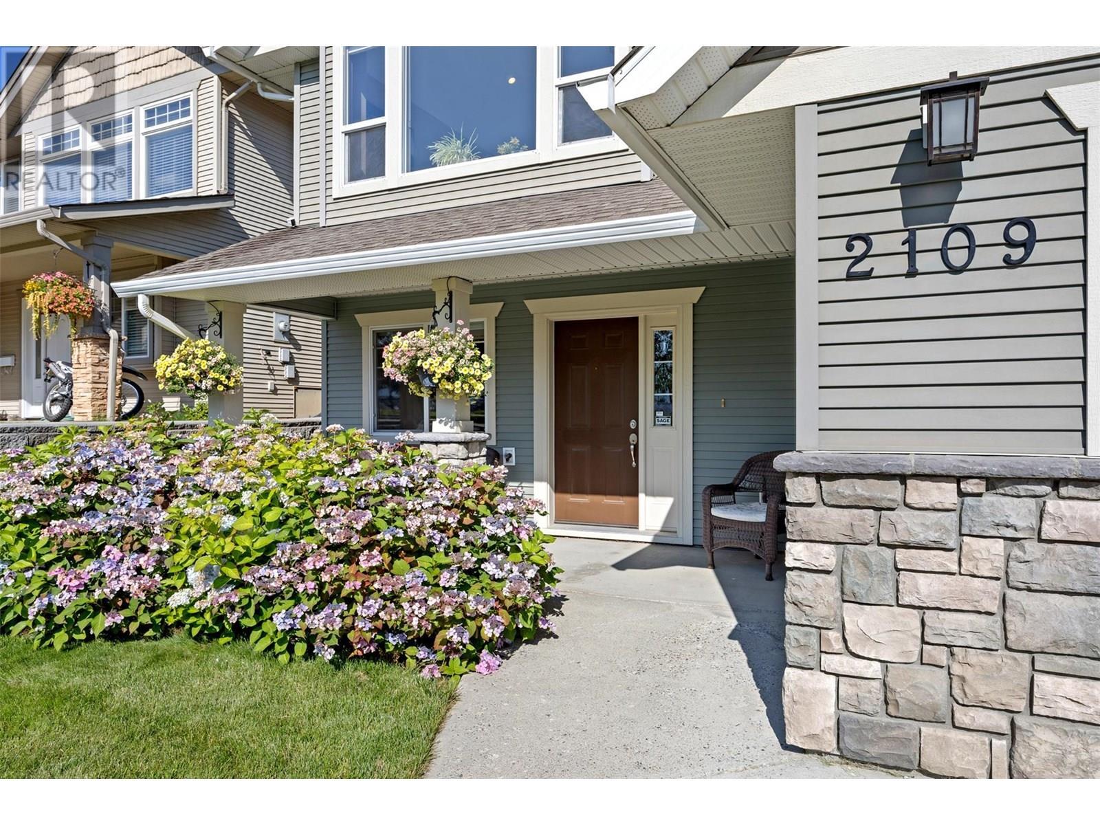 Property Photo: 2109 Grasslands Boulevard BC V2B 0A7