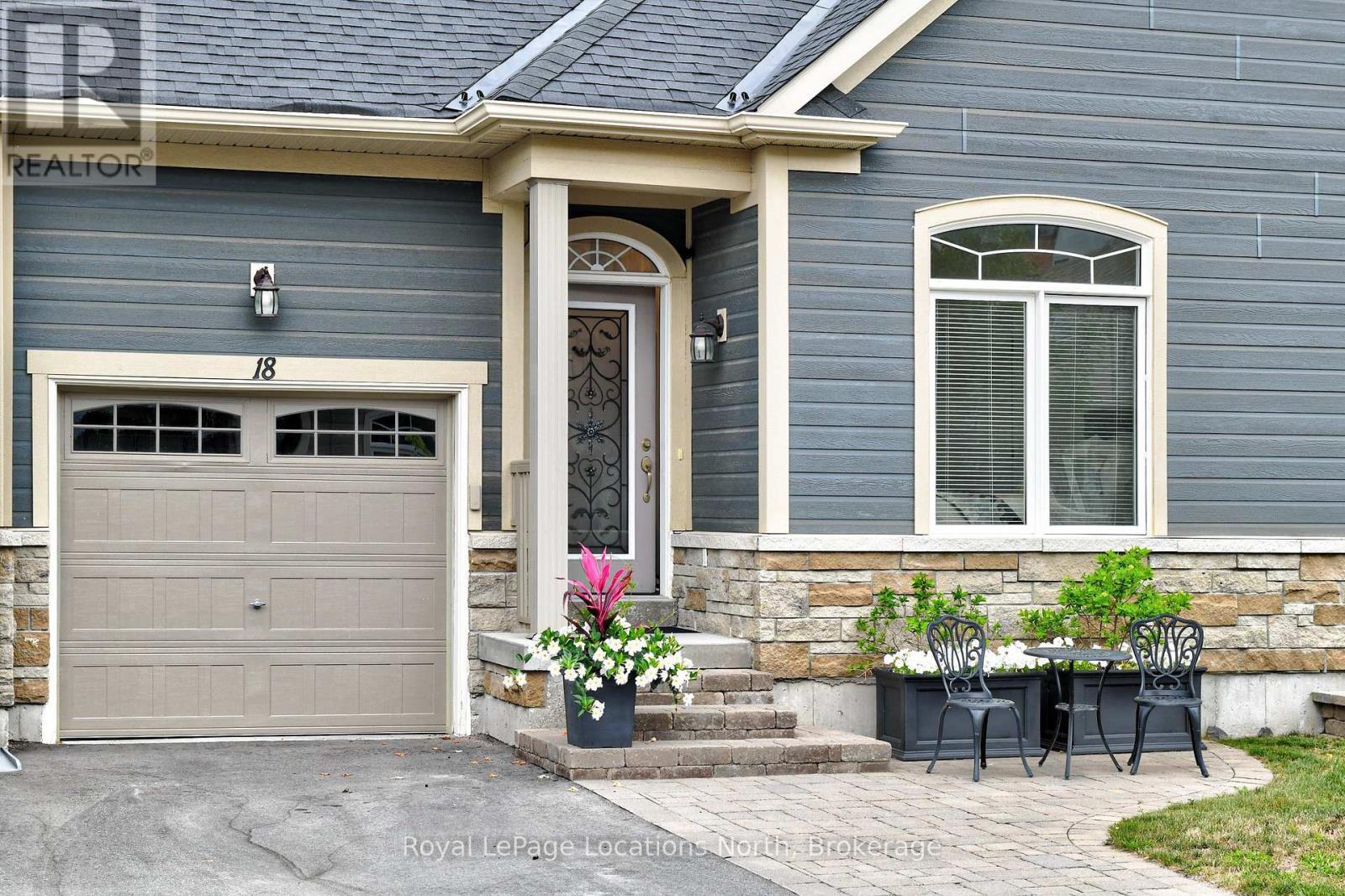 Property Photo:  18 Kari Crescent 25  ON L9Y 0Z6 