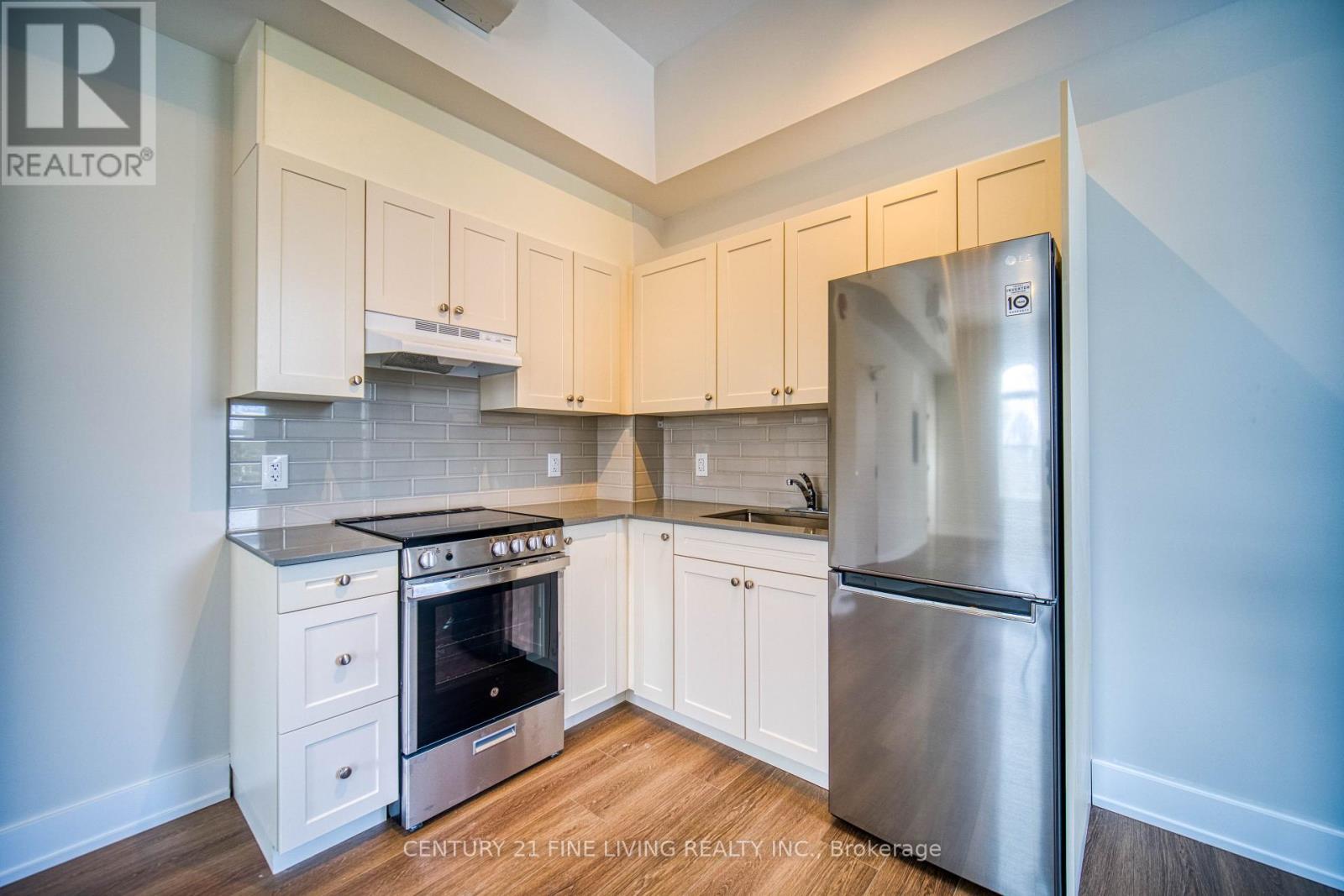 Property Photo: 1614 Ridge Road East 202 ON L0L 1T0