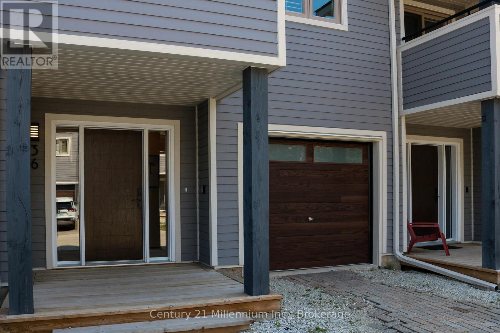 Photo de la propriété: 36 Lighthouse Lane East ON L9Y 5C8