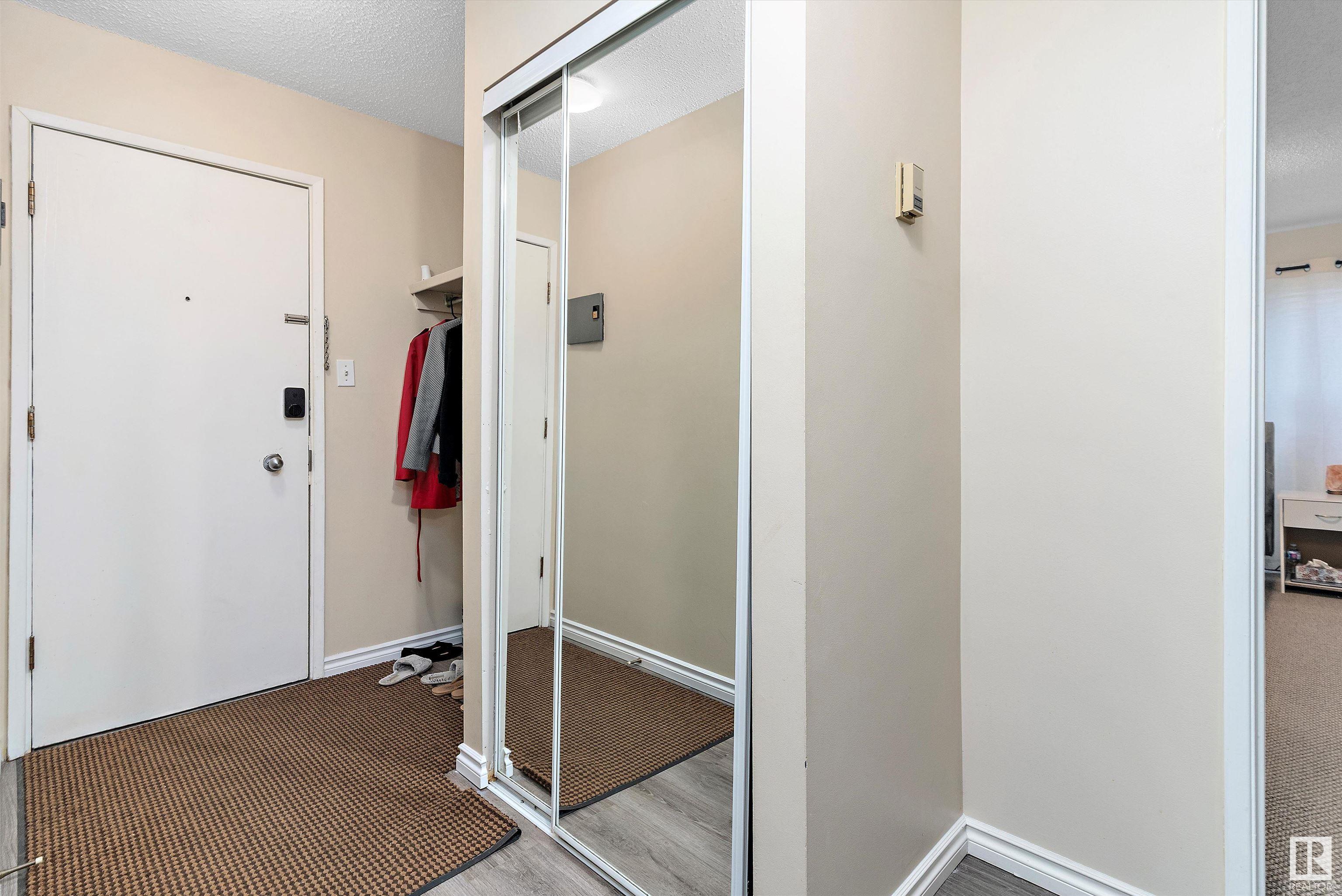 Property Photo:  10330 113 Street NW 206  AB T5K 1P6 