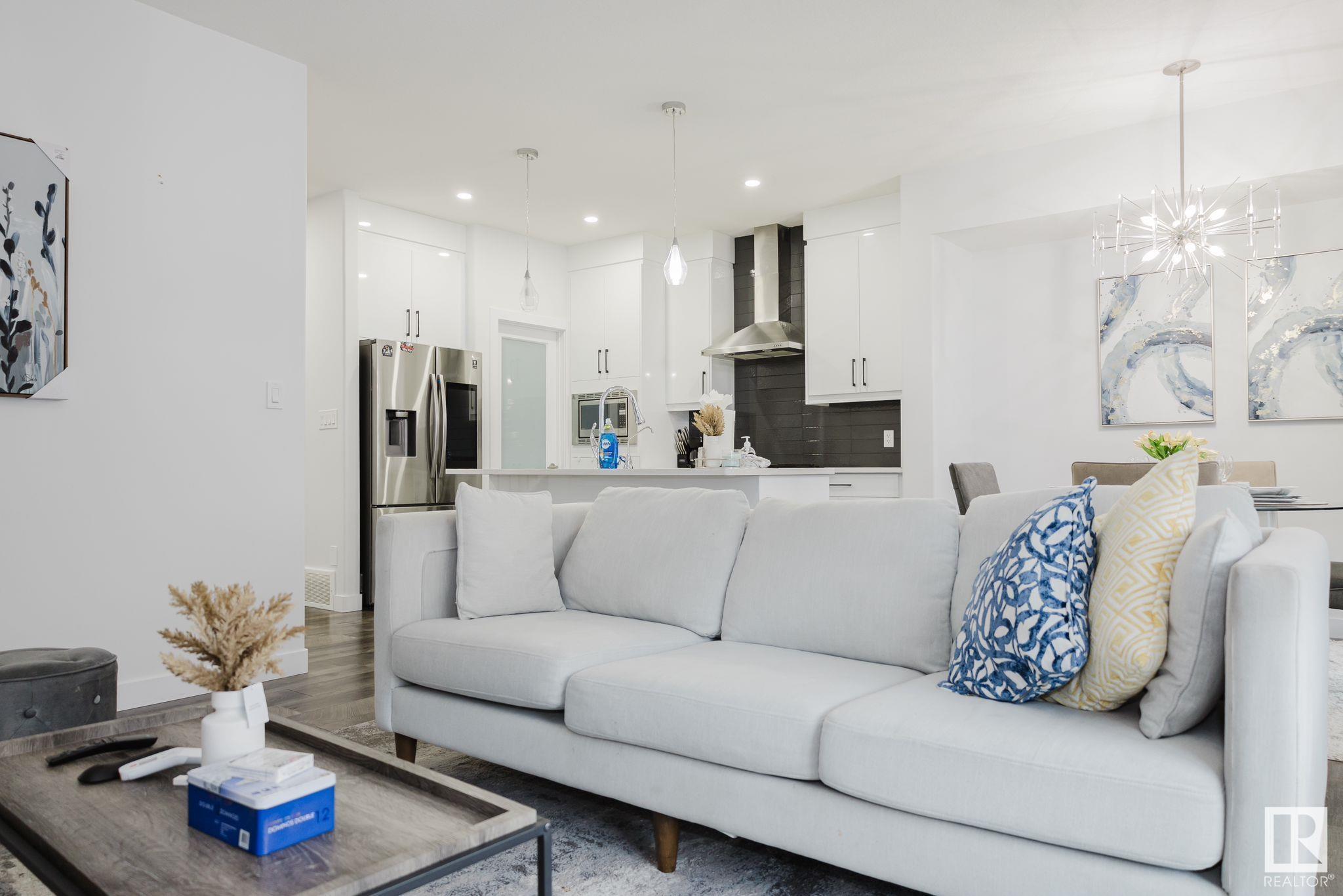 7209 Chivers Place SW  Edmonton AB T6W 4L4 photo