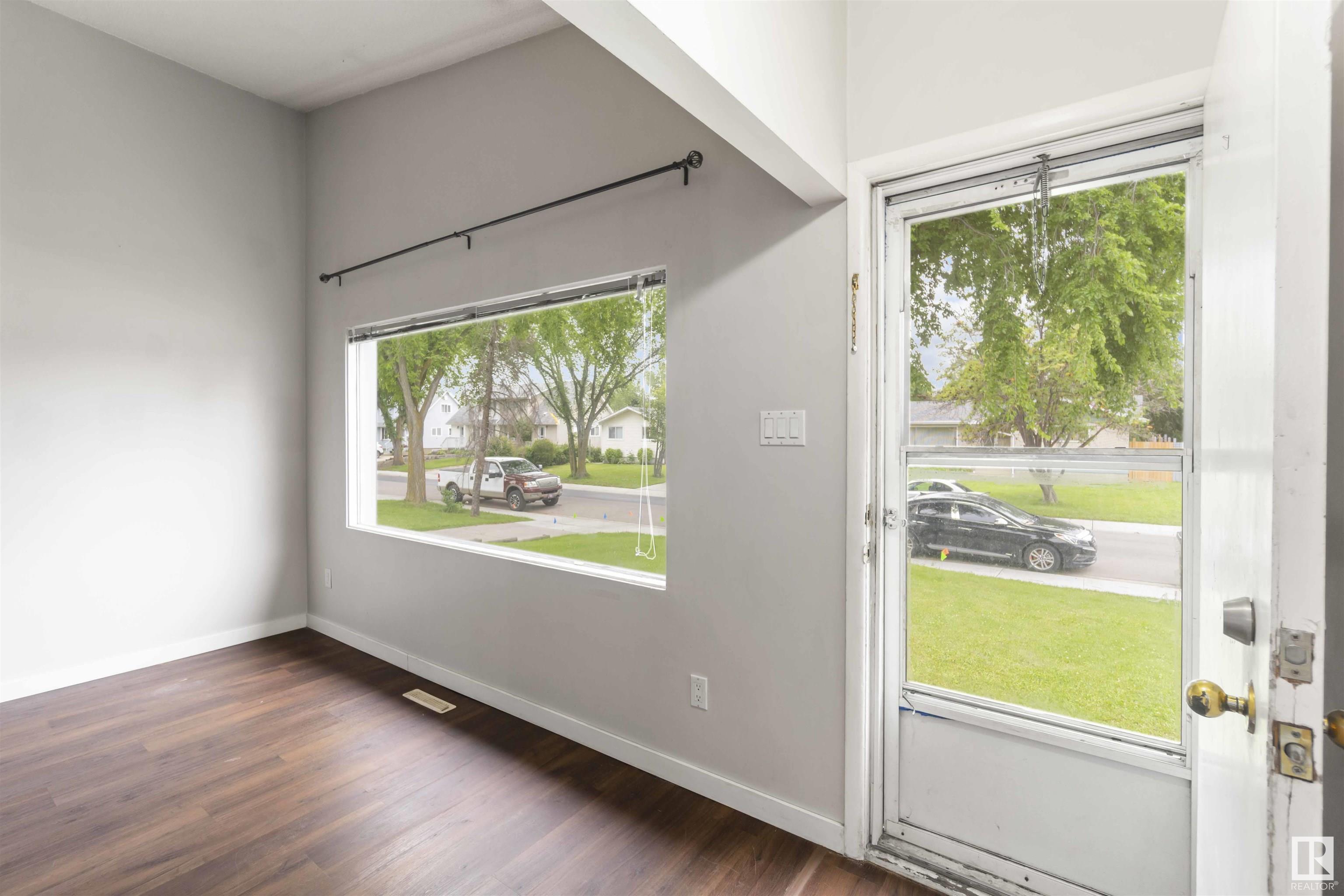 Property Photo: 1948 Bonneville Drive AB T8A 0Y2