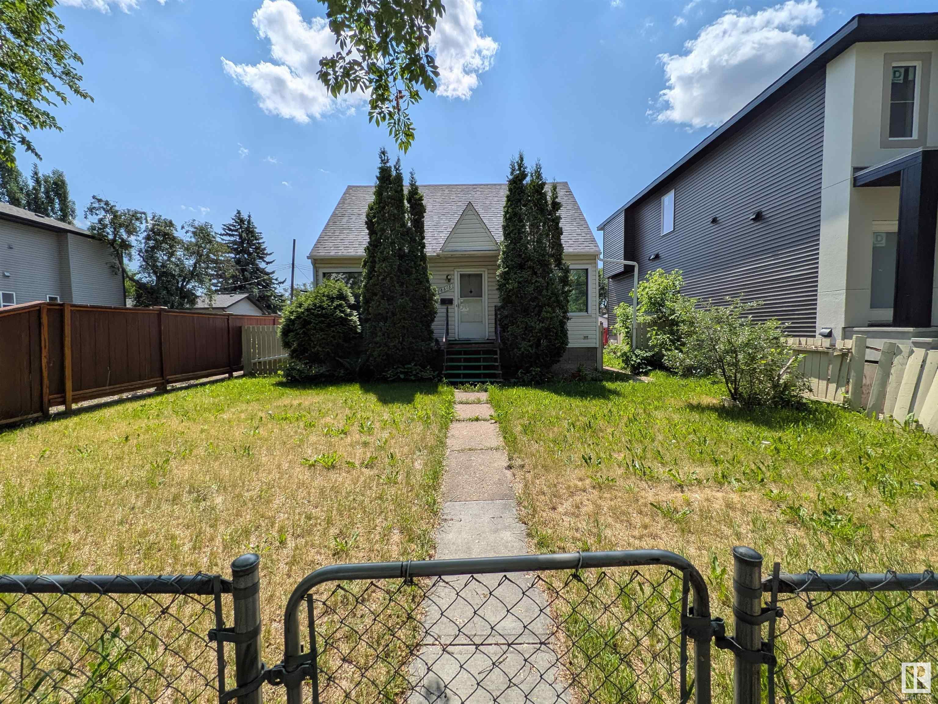 Property Photo:  8315 81 Avenue NW  AB T6C 0W1 