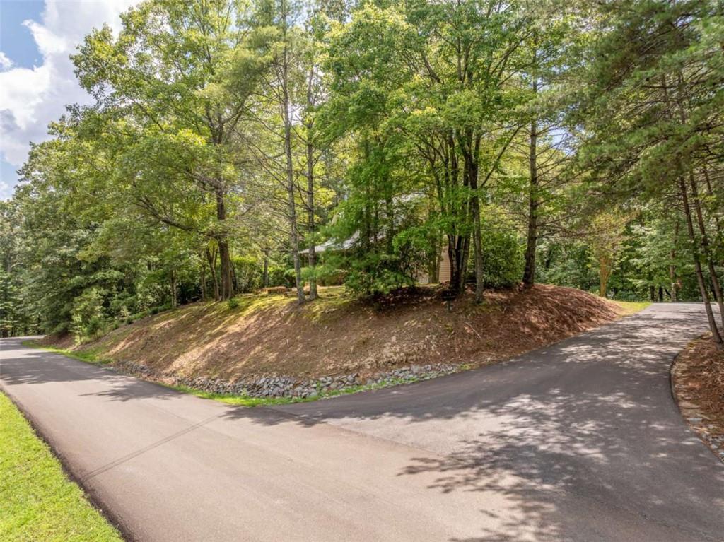 Property Photo: 15 Tallulah Court GA 30540