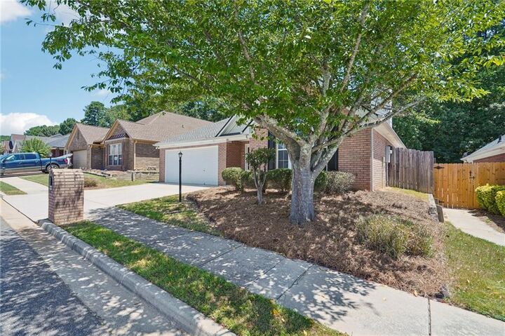 Property Photo:  2733 Newtons Crest Circle  GA 30078 