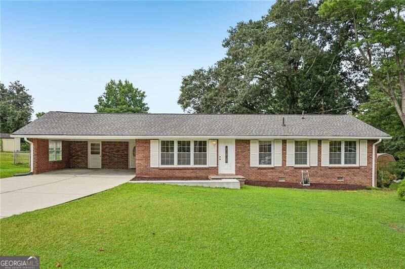 Property Photo:  4810 White Lake Drive NW  GA 30101 