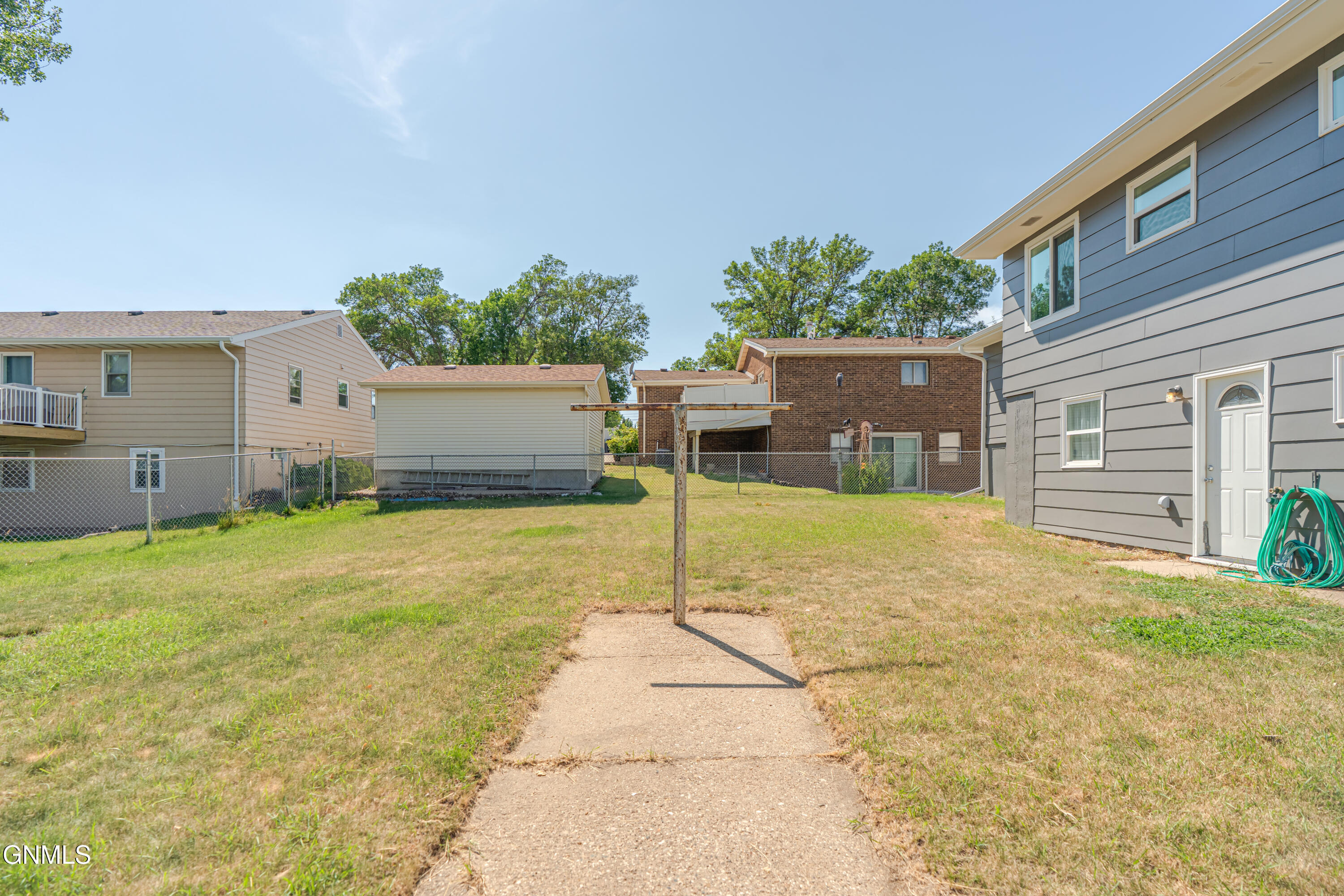 Property Photo: 1909 Divide Avenue ND 58501