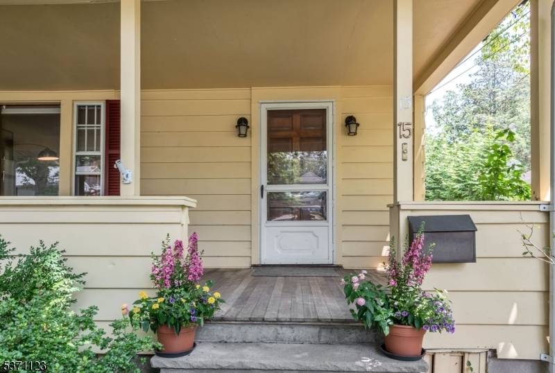 Property Photo:  15 Oak St  NJ 07401 