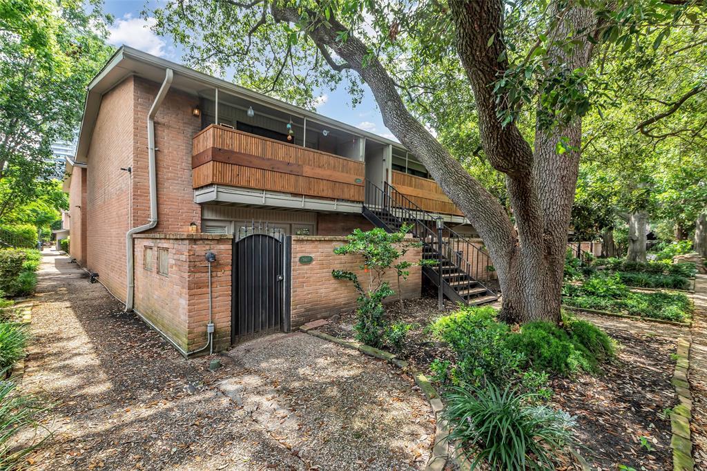 Property Photo: 3942 W Alabama Street 7 TX 77027