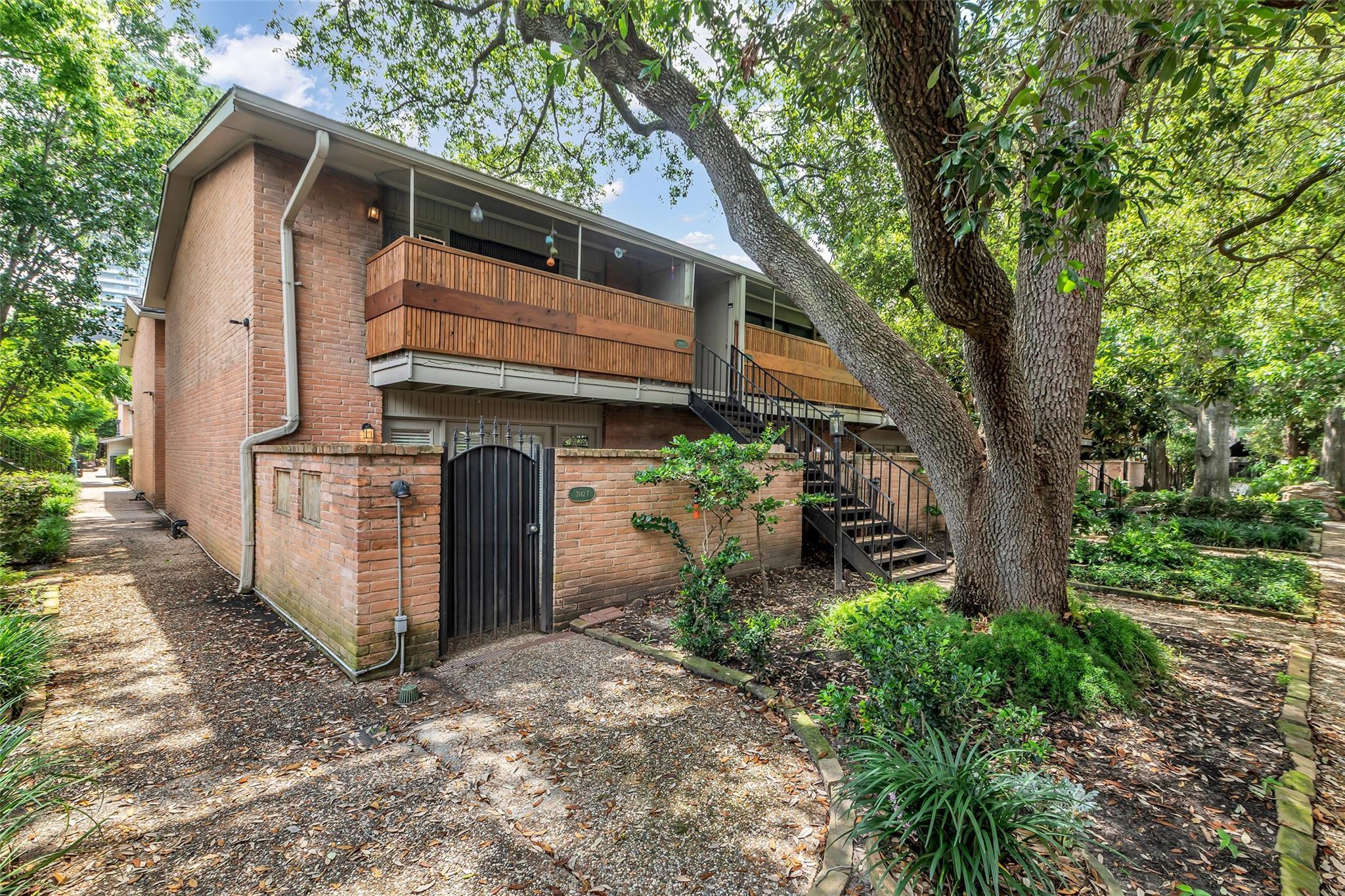 Property Photo:  3942 W Alabama Street 7  TX 77027 