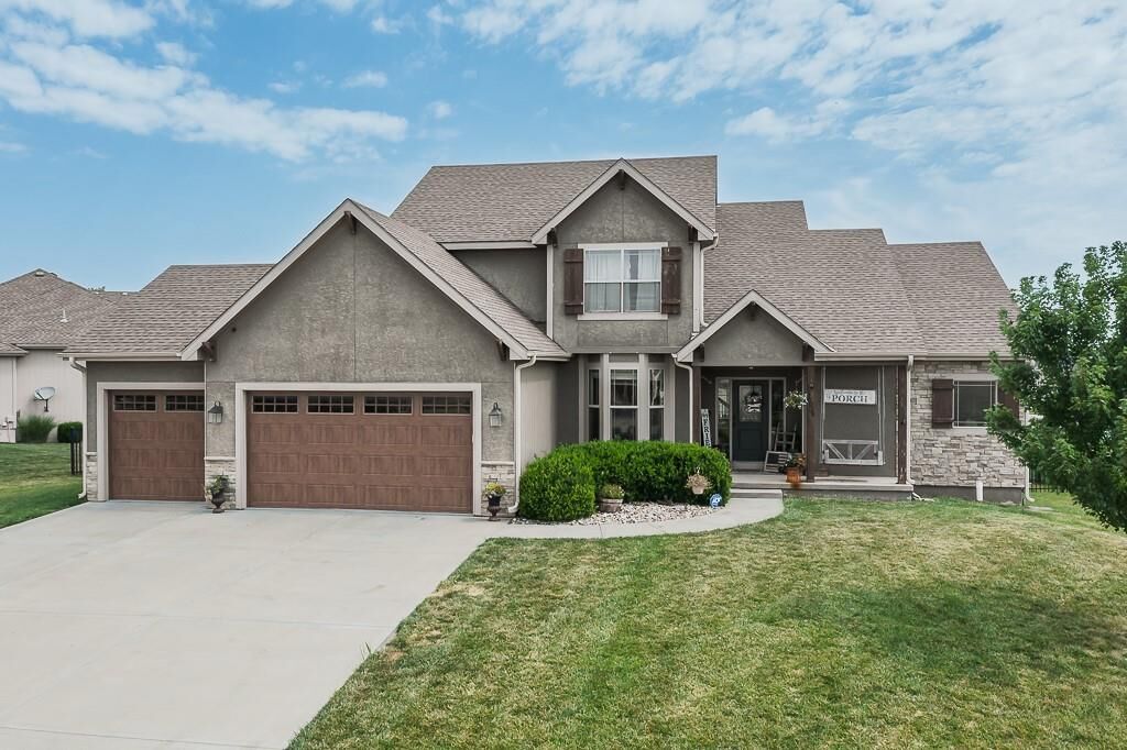Property Photo: 15018 Josh Street KS 66007